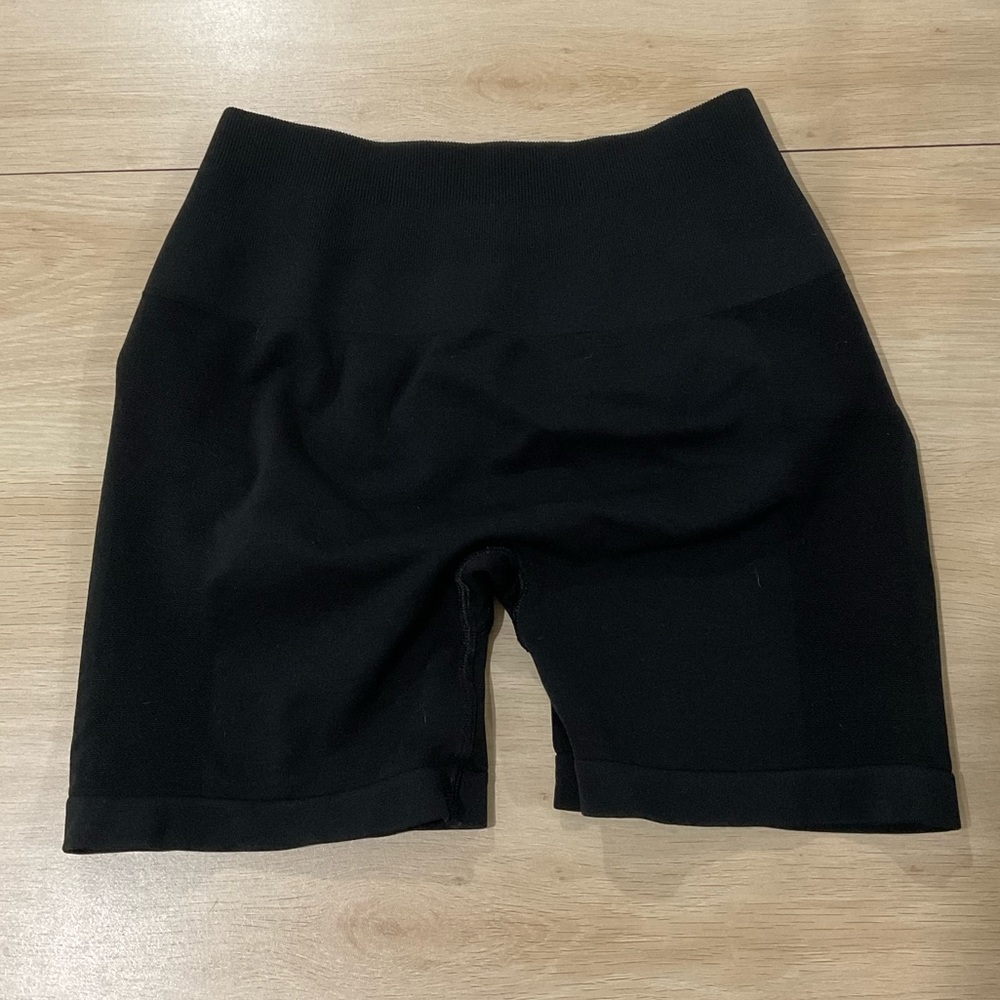 Alphalete Amplify shorts